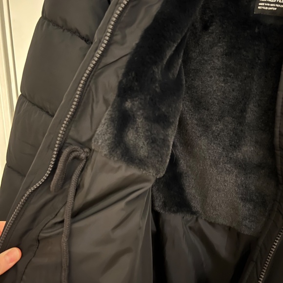 Hollister winter jacket - Picture 4 of 4